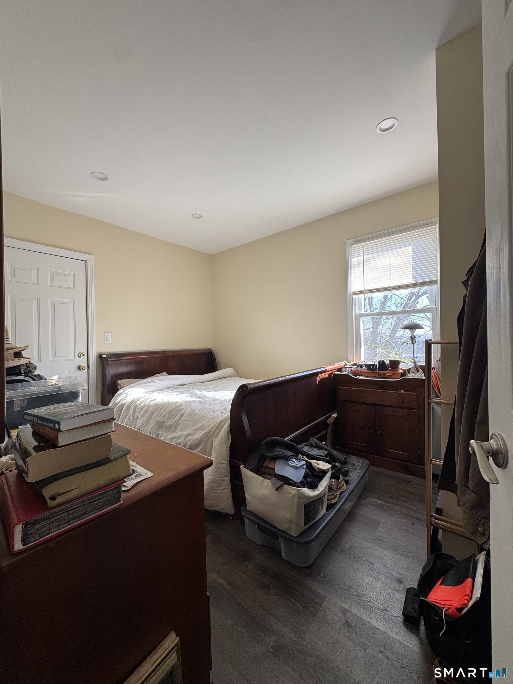 144 Montauk Avenue New London CT 06320
