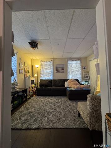 144 Montauk Avenue New London CT 06320