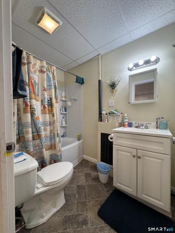 144 Montauk Avenue New London CT 06320