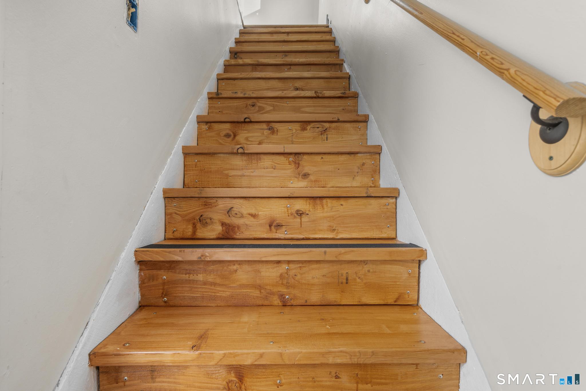 27 Botsford Street Meriden CT 06451