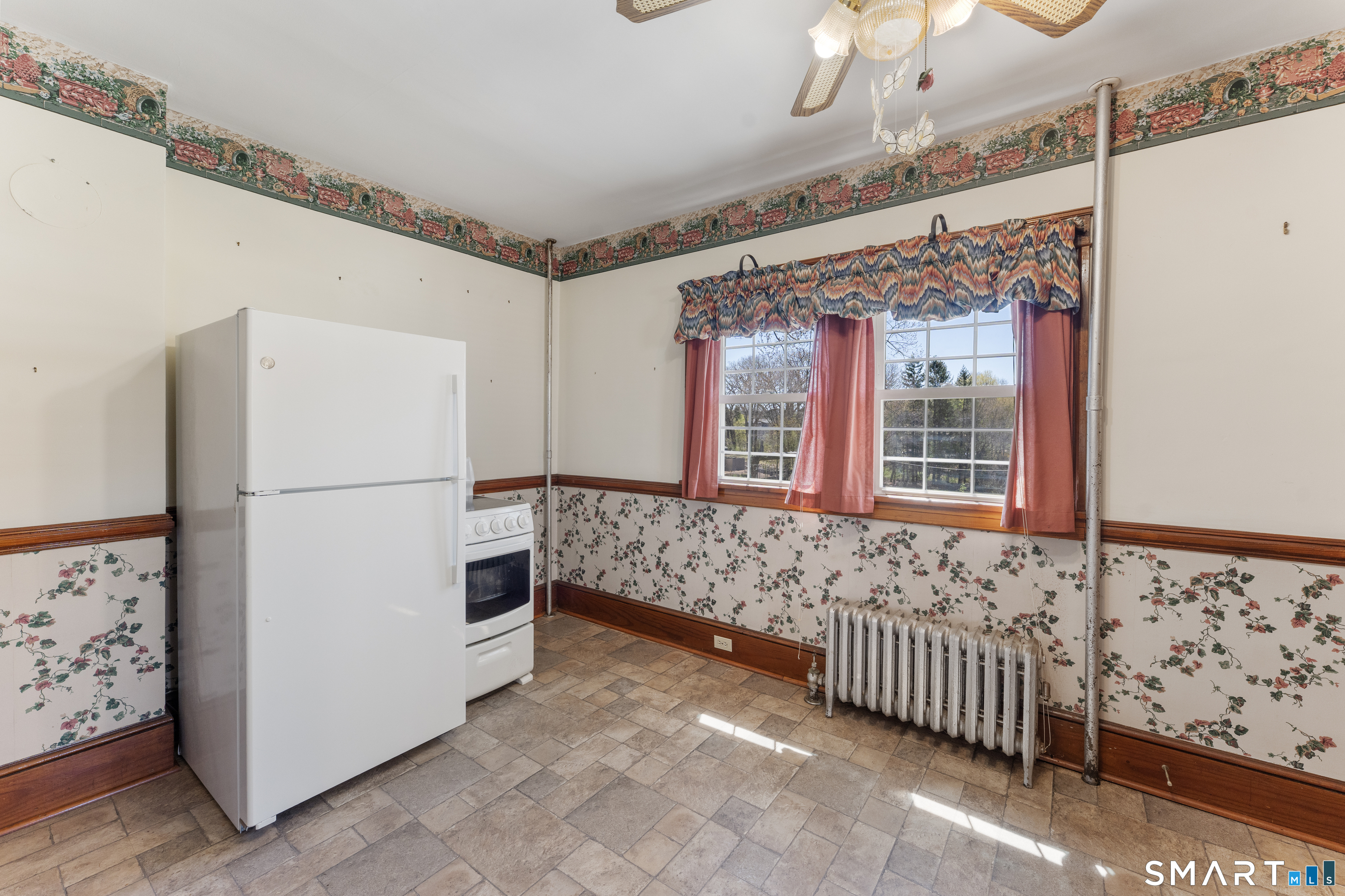 9 Floral Avenue Thompson CT 06255