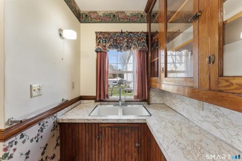 9 Floral Avenue Thompson CT 06255