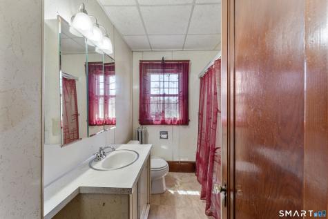 9 Floral Avenue Thompson CT 06255