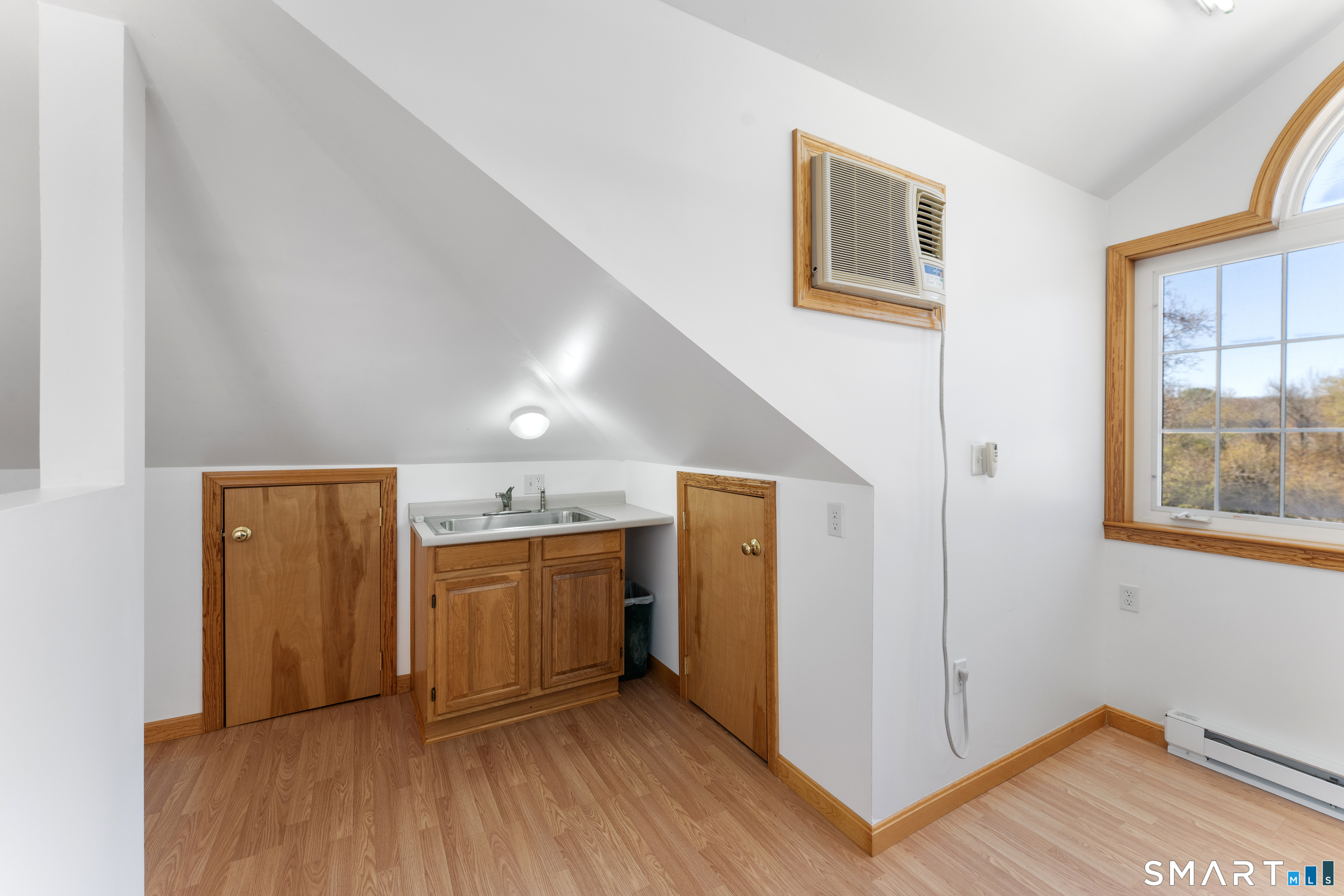 9 Floral Avenue Thompson CT 06255