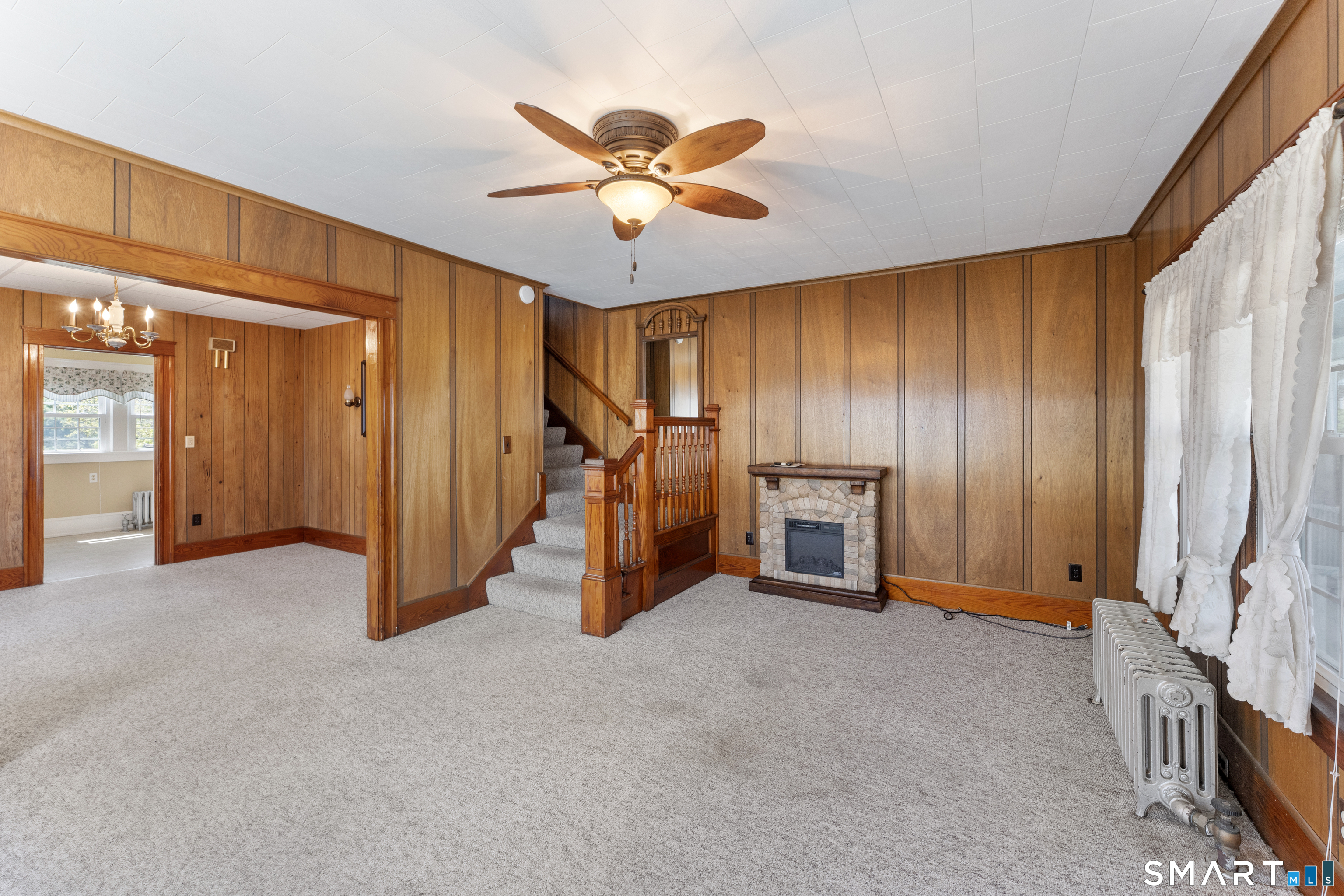 9 Floral Avenue Thompson CT 06255