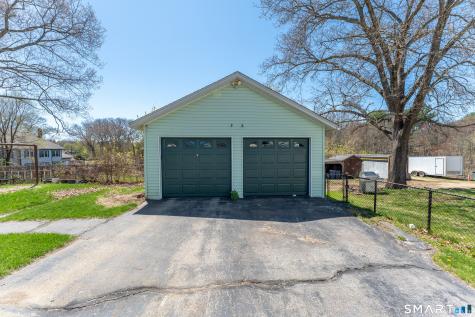 9 Floral Avenue Thompson CT 06255