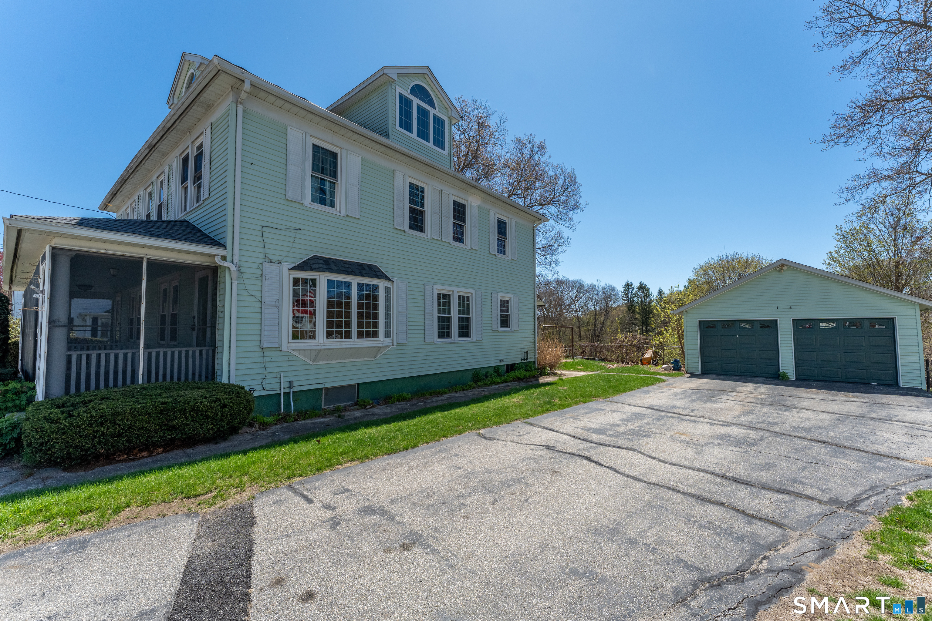 9 Floral Avenue Thompson CT 06255