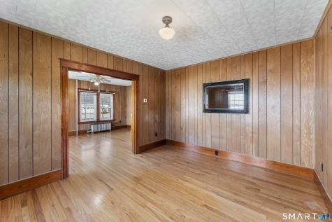 9 Floral Avenue Thompson CT 06255