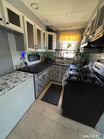 23-25 Warner Street Hartford CT 06114