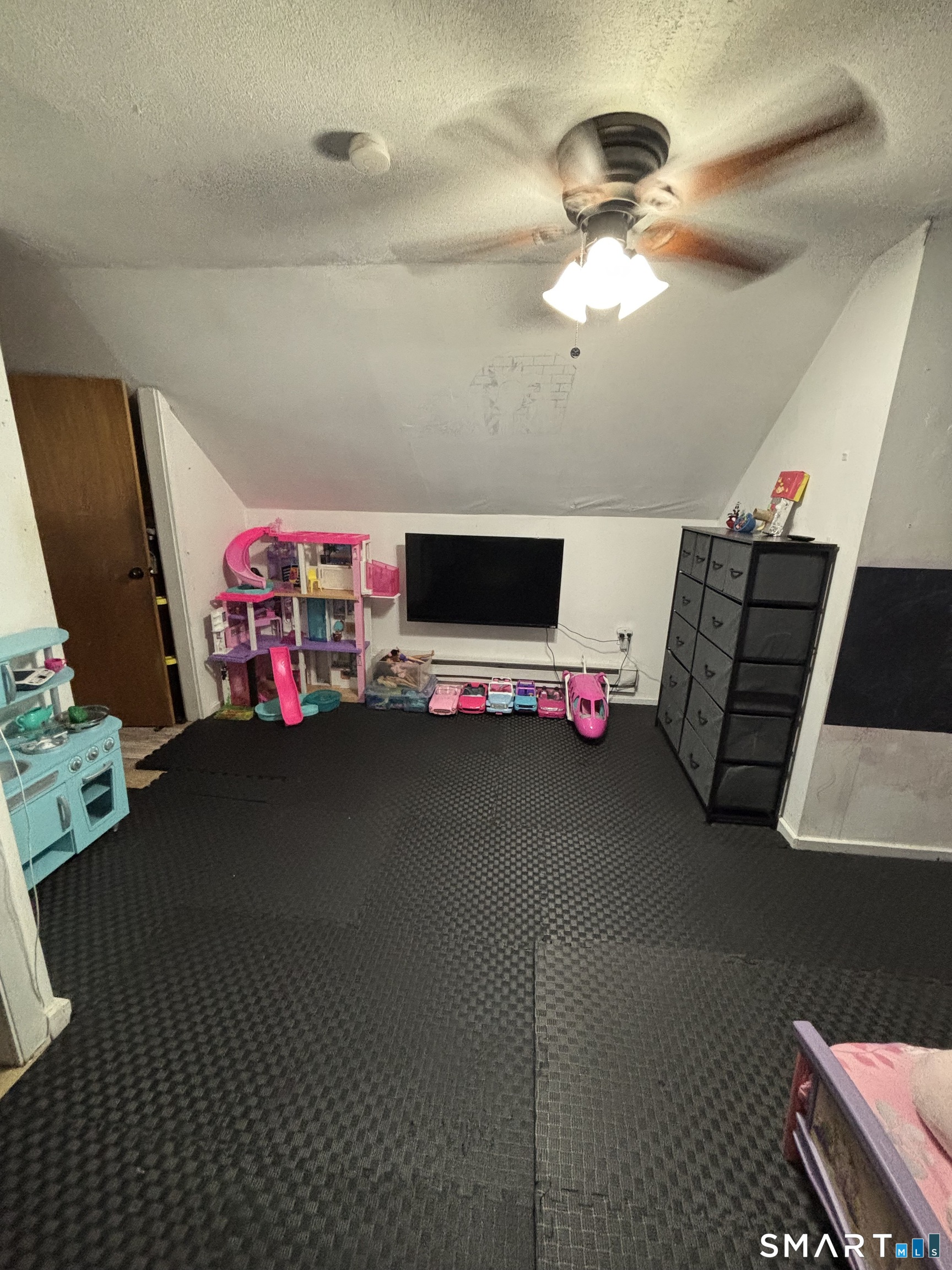 23-25 Warner Street Hartford CT 06114