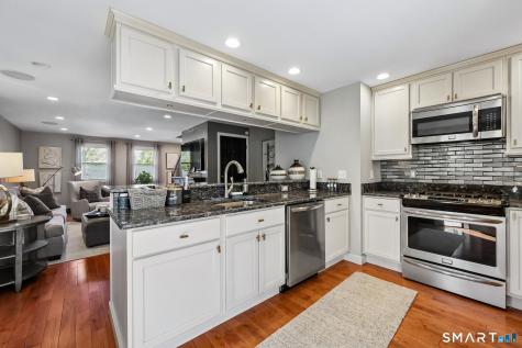 2 Cannon Gateway Wallingford CT 06492