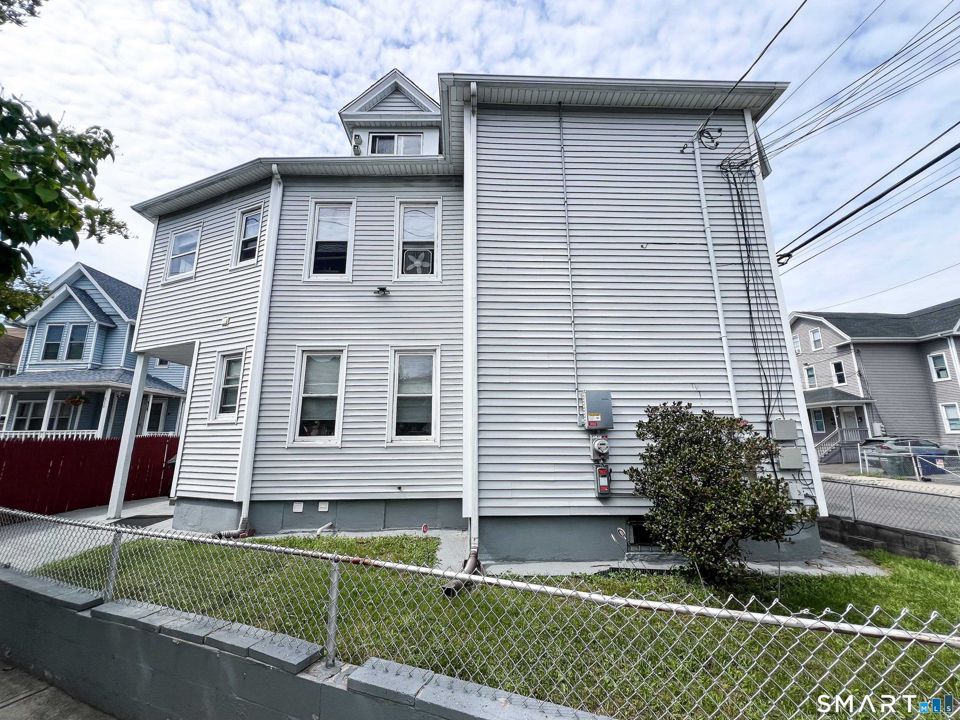 235-237 Hanover Street Bridgeport CT 06605