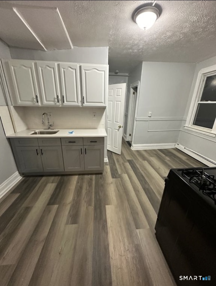 196 Park Street Hartford CT 06106