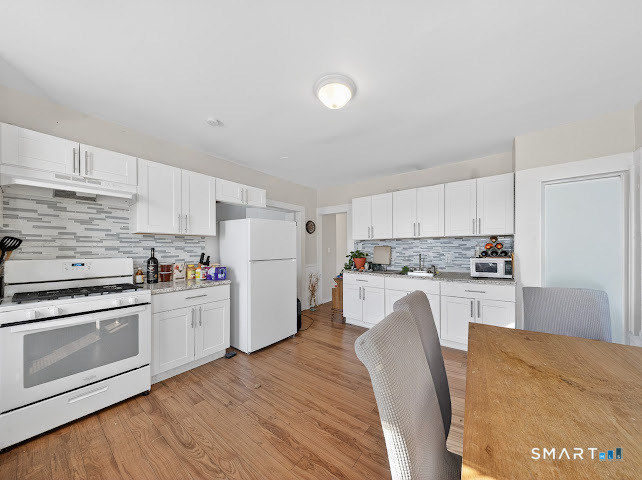 1389 Pembroke Street Bridgeport CT 06608