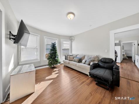 1389 Pembroke Street Bridgeport CT 06608