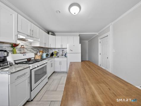 1389 Pembroke Street Bridgeport CT 06608