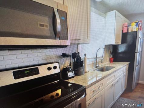 175 Alexander Drive Bridgeport CT 06606
