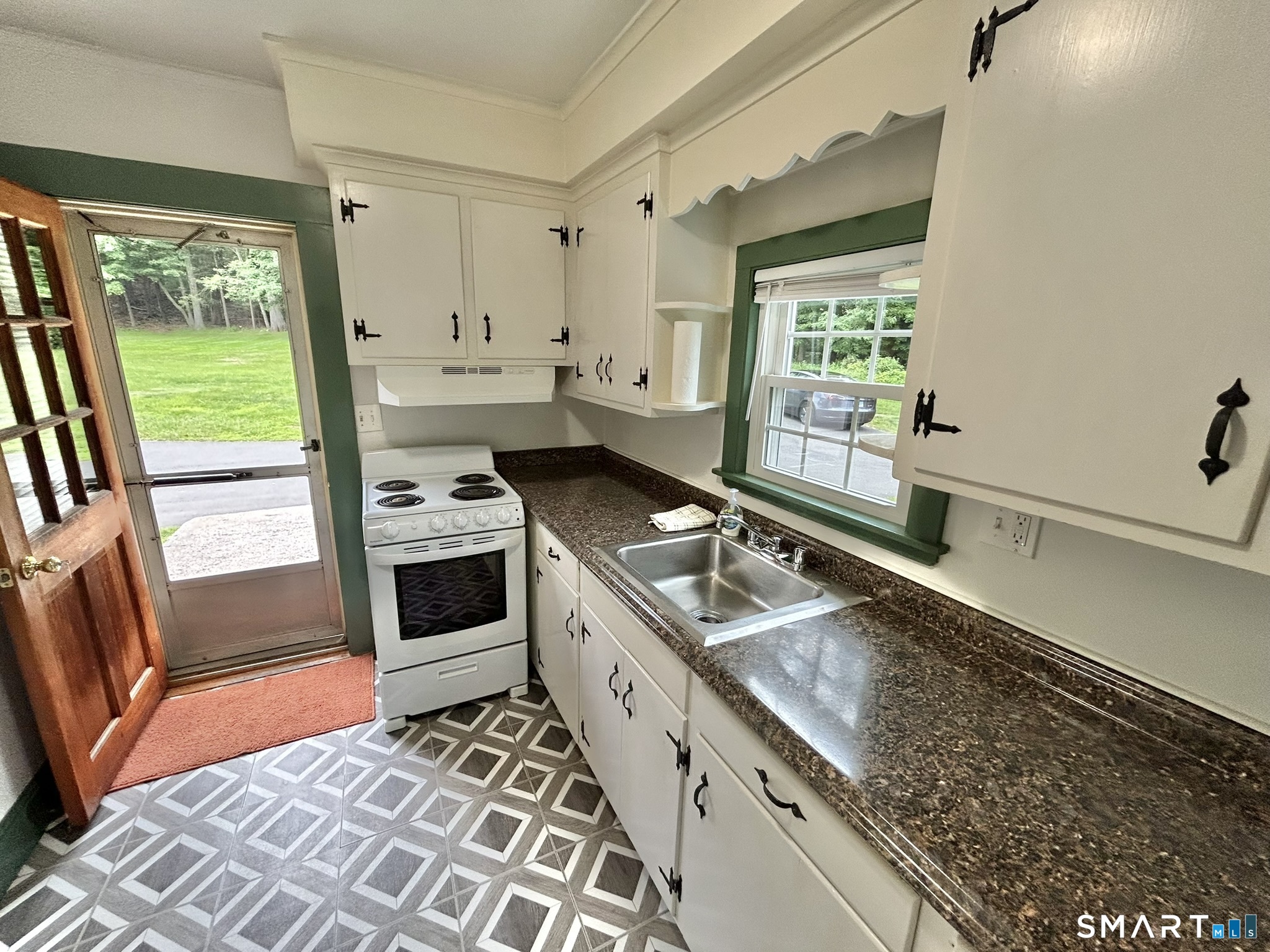 20 Huckleberry Hill Road Avon CT 06001