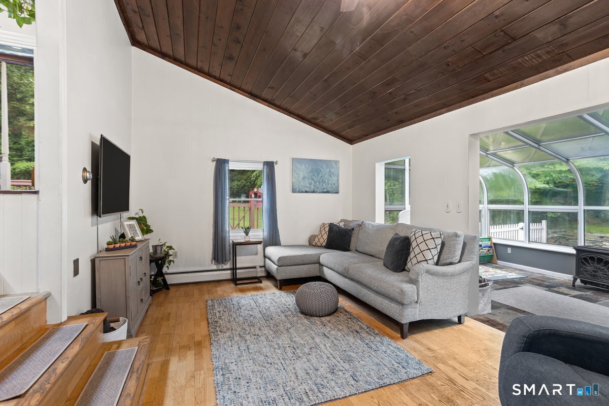 26 Tatnic Hill Road Brooklyn CT 06234