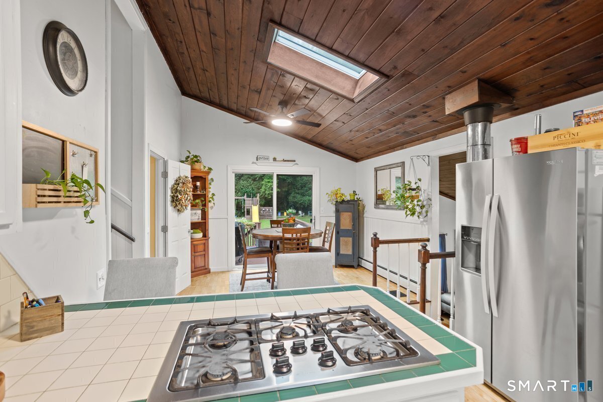 26 Tatnic Hill Road Brooklyn CT 06234