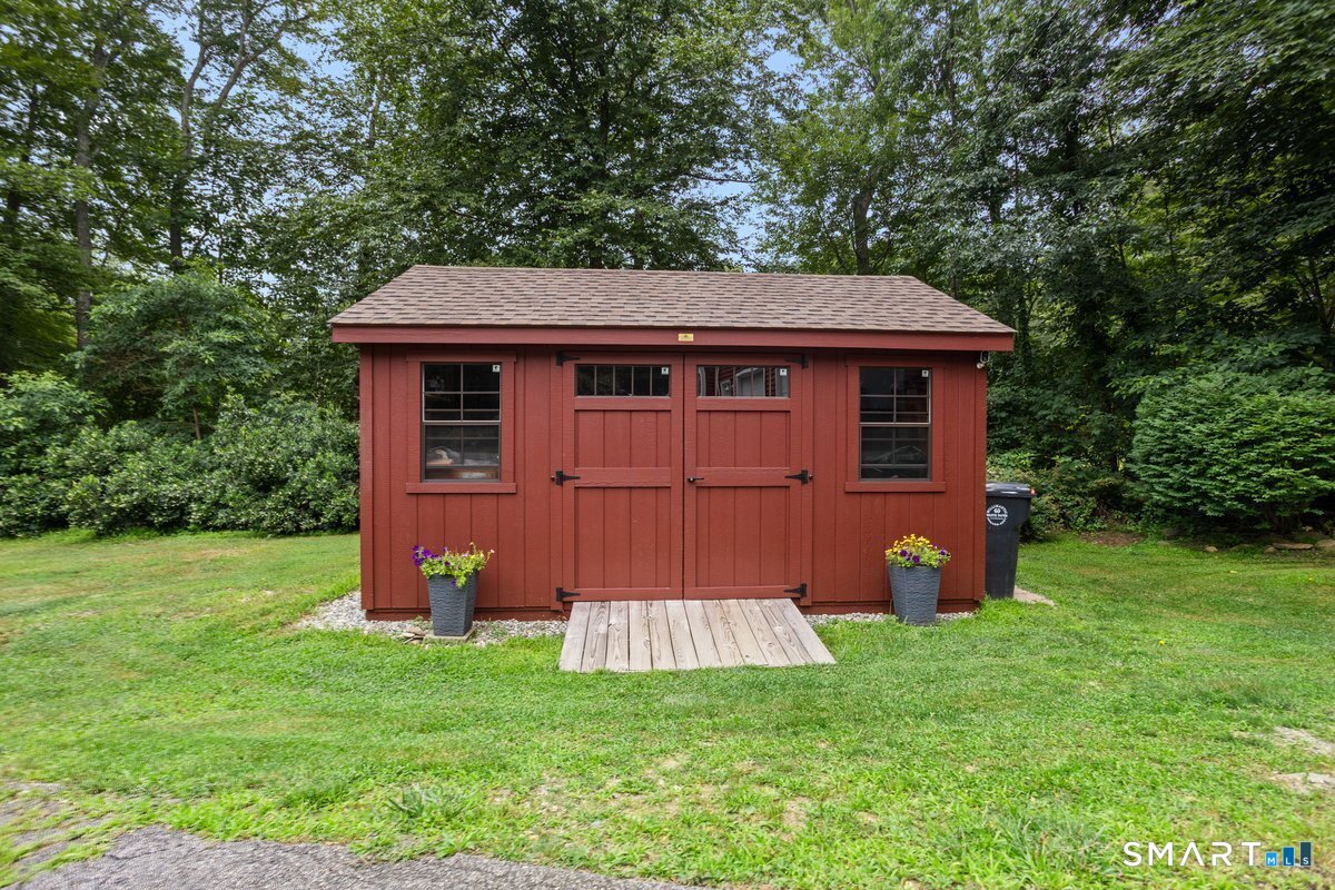 26 Tatnic Hill Road Brooklyn CT 06234