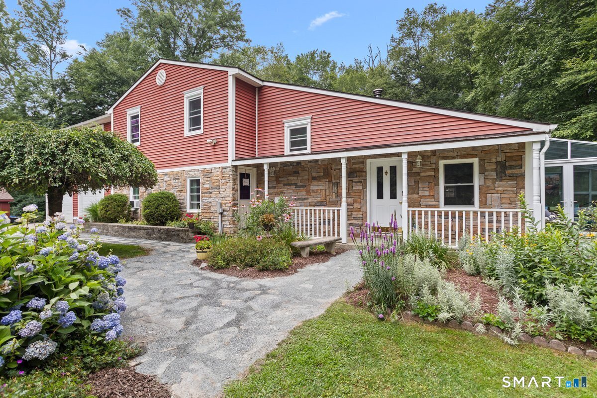 26 Tatnic Hill Road Brooklyn CT 06234