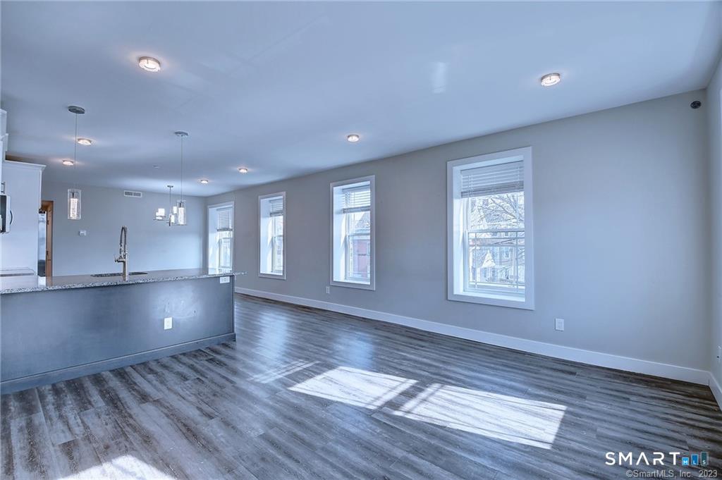 202 Park Road West Hartford CT 06119