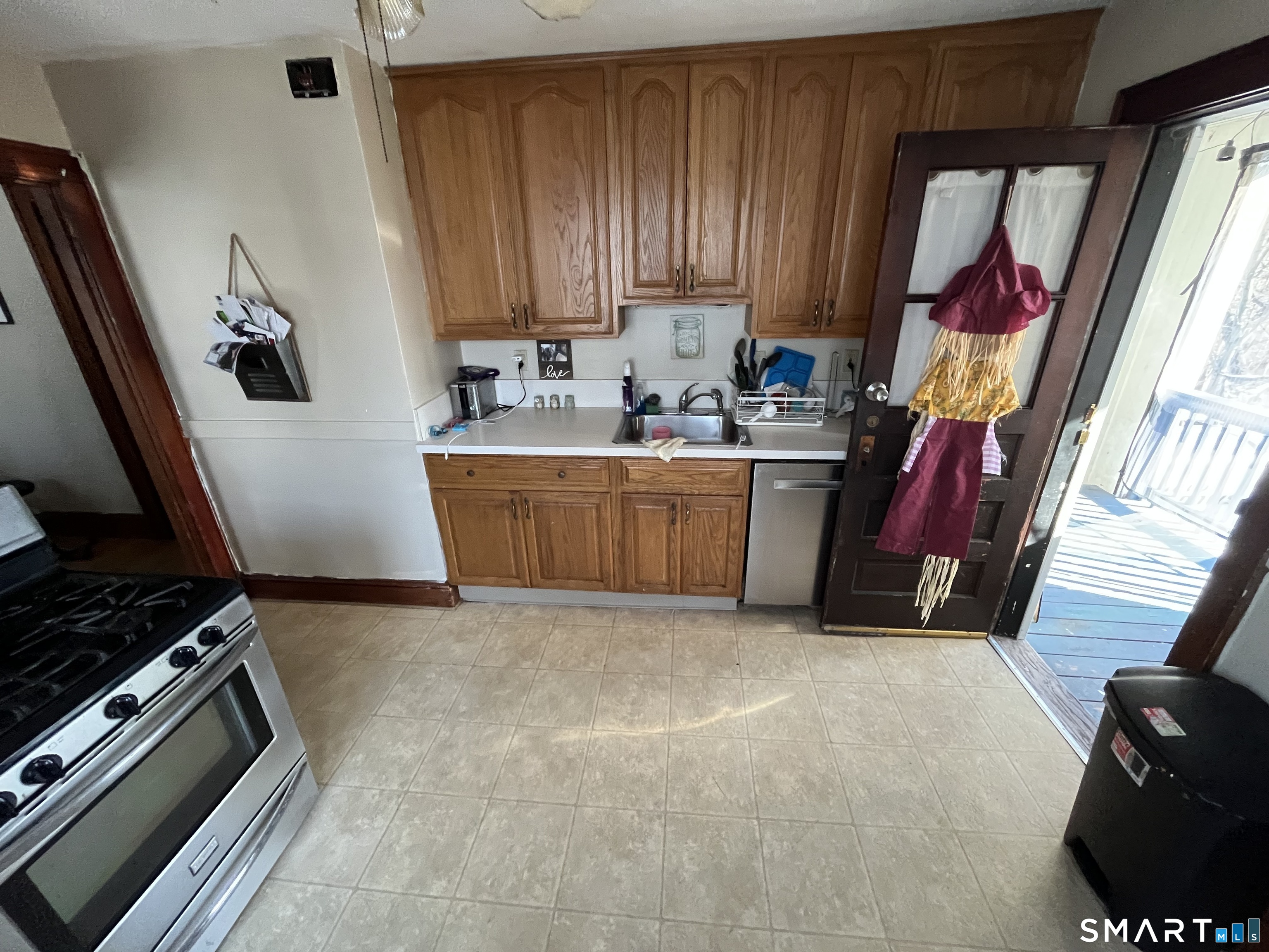 18 Hemlock Street Manchester CT 06040