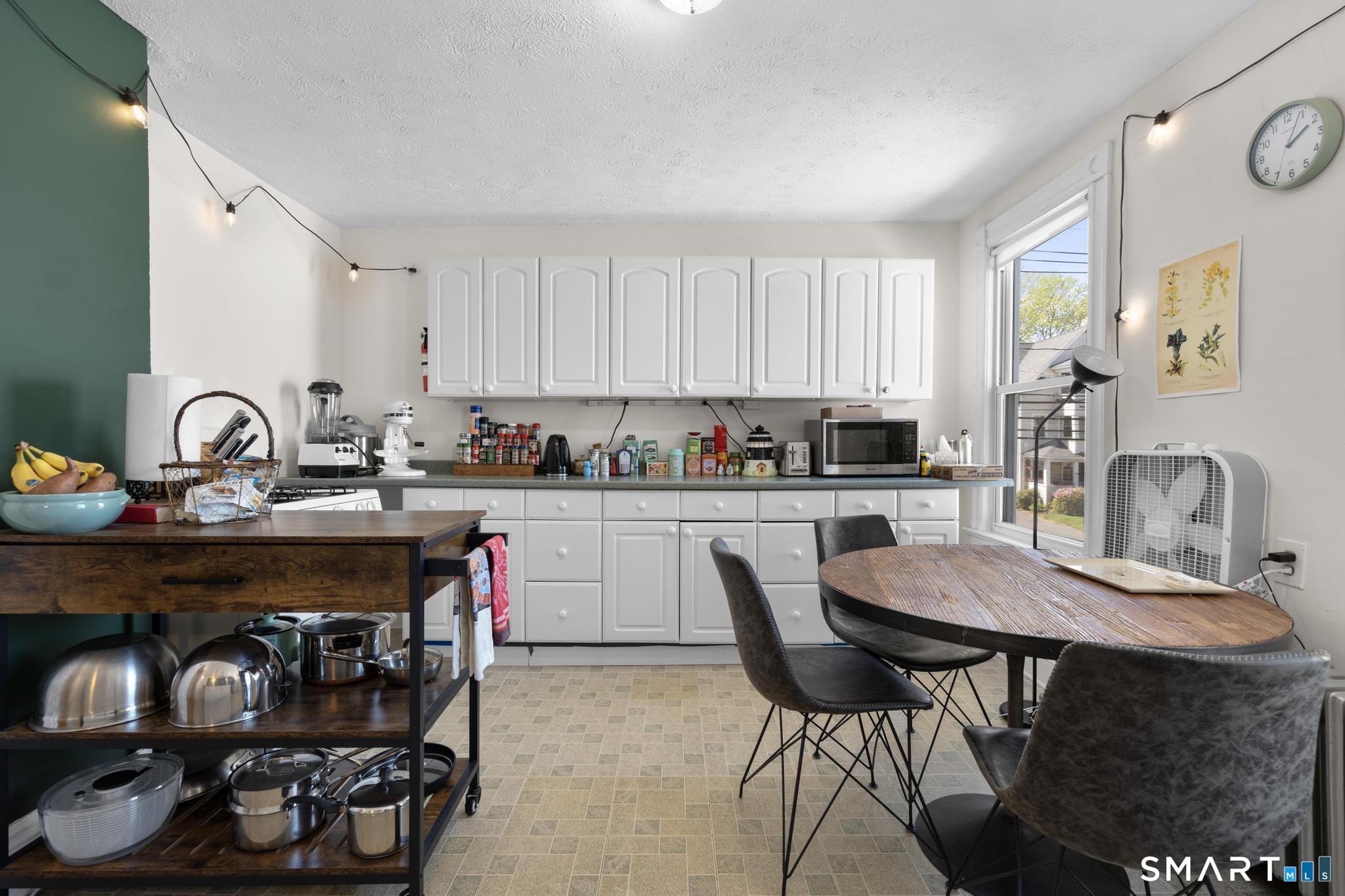 86 Oakwood Avenue West Hartford CT 06119