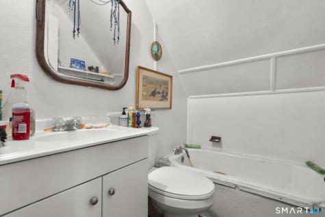 86 Oakwood Avenue West Hartford CT 06119