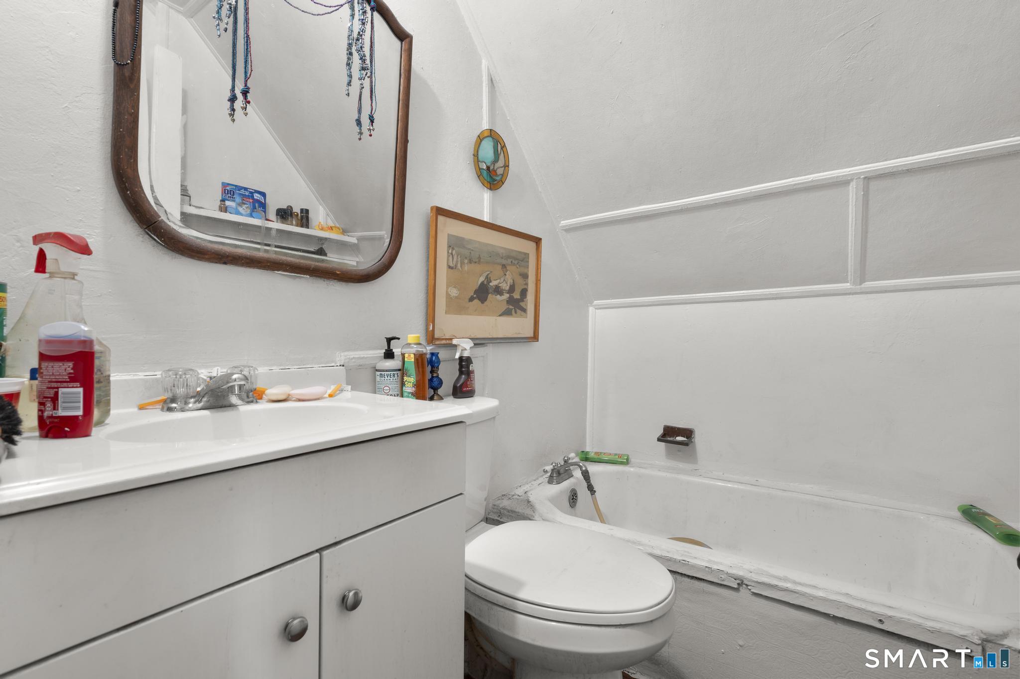 86 Oakwood Avenue West Hartford CT 06119