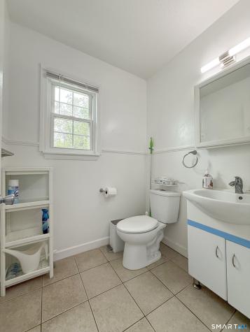 1679 Litchfield Turnpike Woodbridge CT 06525
