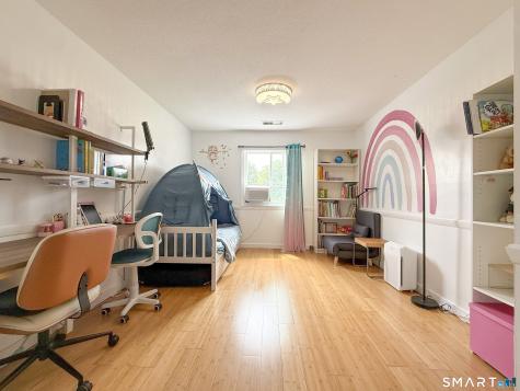 1679 Litchfield Turnpike Woodbridge CT 06525