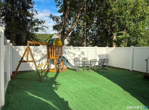 1679 Litchfield Turnpike Woodbridge CT 06525