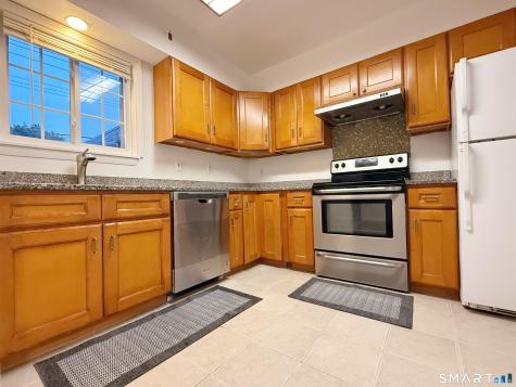 1679 Litchfield Turnpike Woodbridge CT 06525