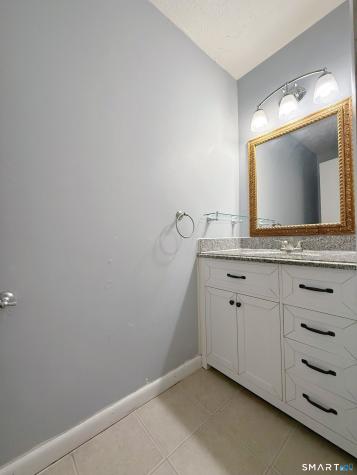1679 Litchfield Turnpike Woodbridge CT 06525