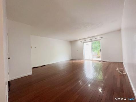 1679 Litchfield Turnpike Woodbridge CT 06525