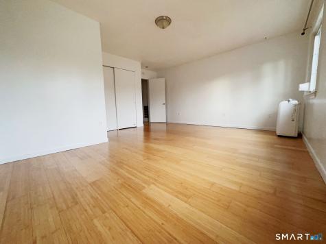 1679 Litchfield Turnpike Woodbridge CT 06525