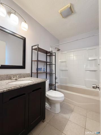 1679 Litchfield Turnpike Woodbridge CT 06525