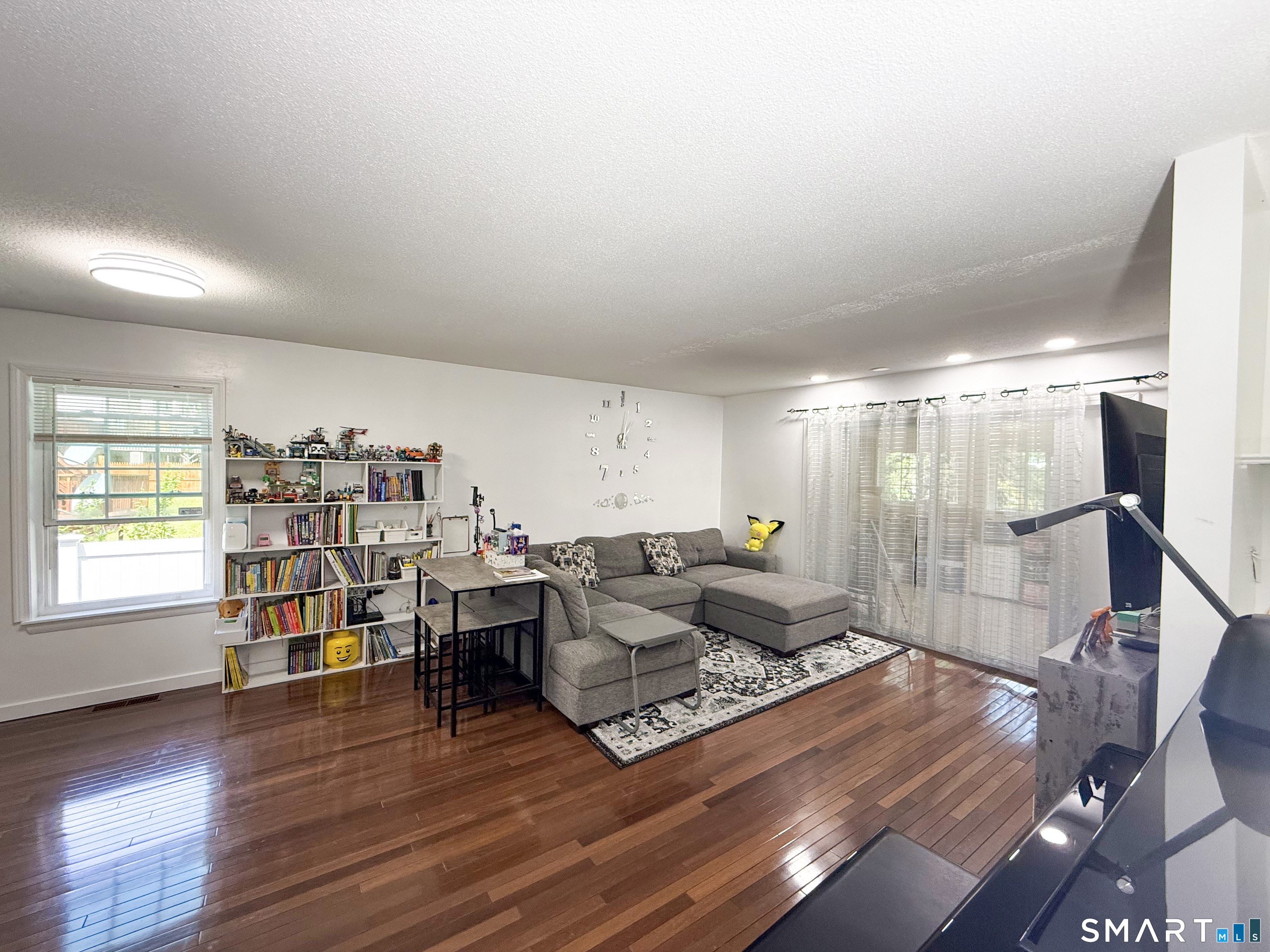 1679 Litchfield Turnpike Woodbridge CT 06525