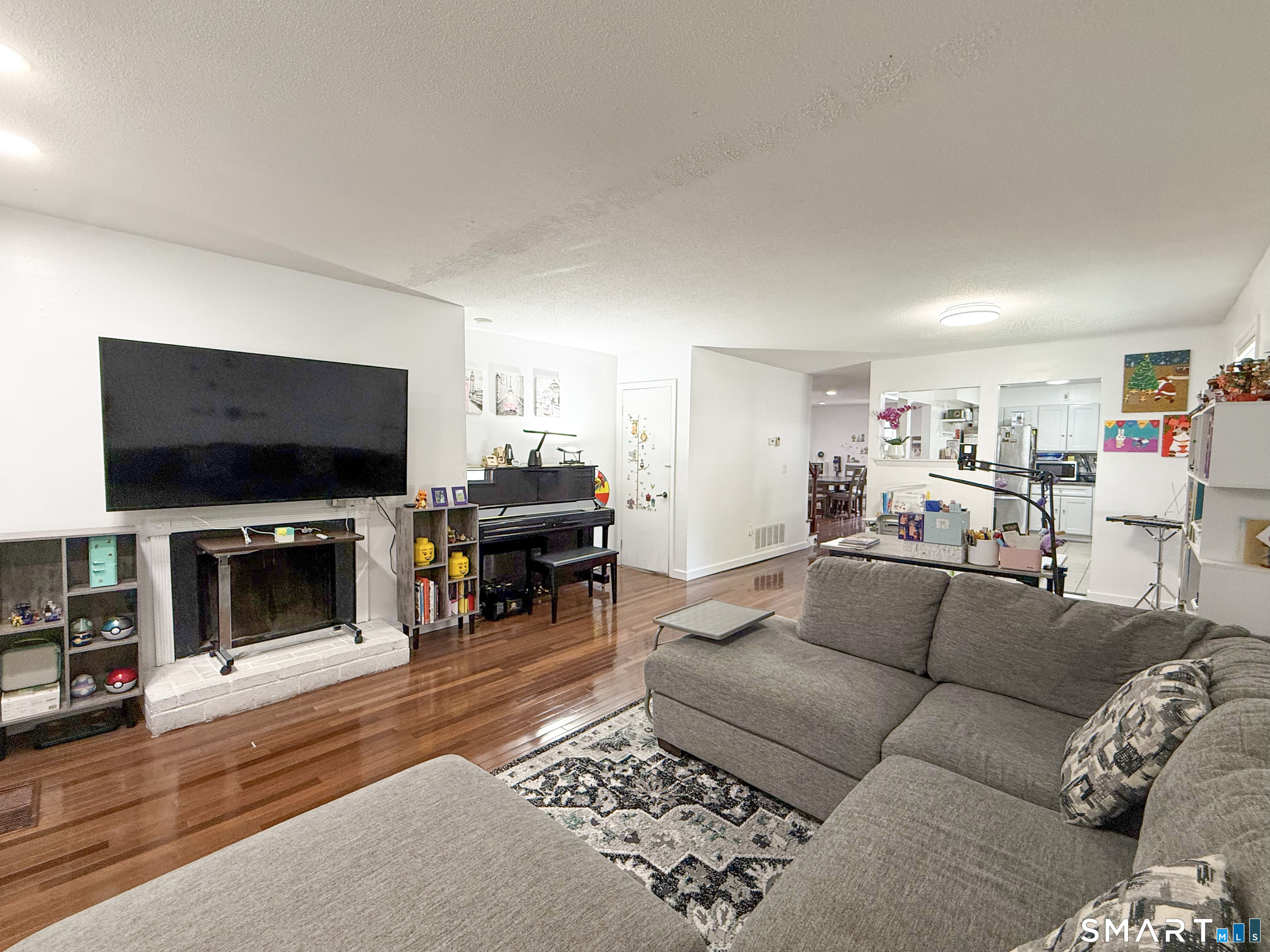 1679 Litchfield Turnpike Woodbridge CT 06525