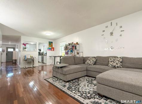 1679 Litchfield Turnpike Woodbridge CT 06525