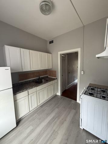 32 Clinton Avenue New Haven CT 06513
