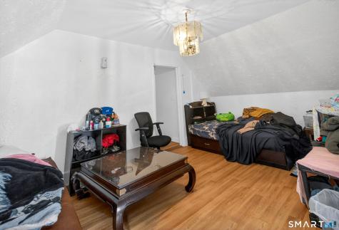 727 Iranistan Avenue Bridgeport CT 06605
