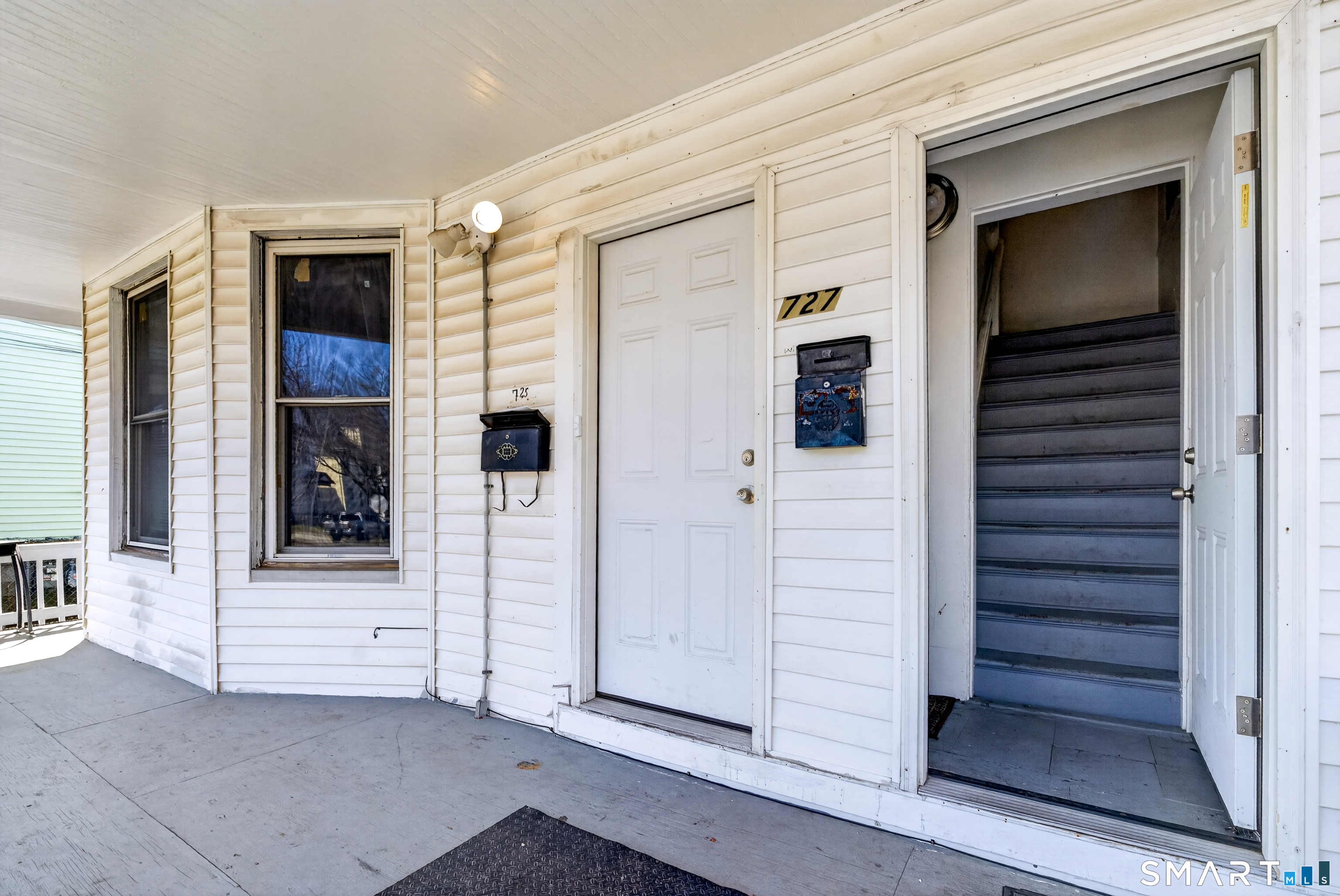 727 Iranistan Avenue Bridgeport CT 06605