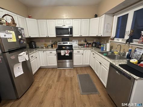 20 Manning Road Enfield CT 06082