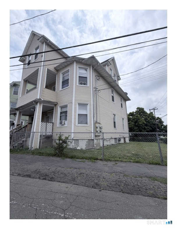 121 Calhoun Place Bridgeport CT 06604