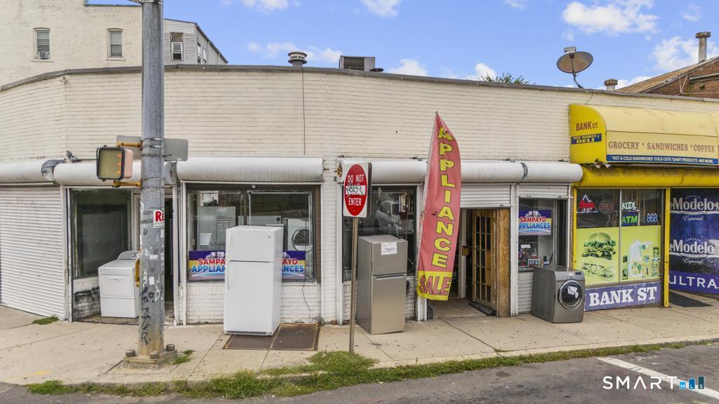 872 Bank Street Waterbury CT 06708