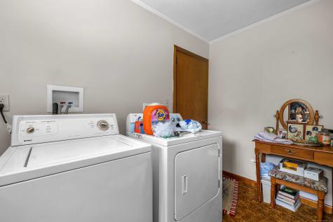 398 & 402 Boston Post Road Waterford CT 06385