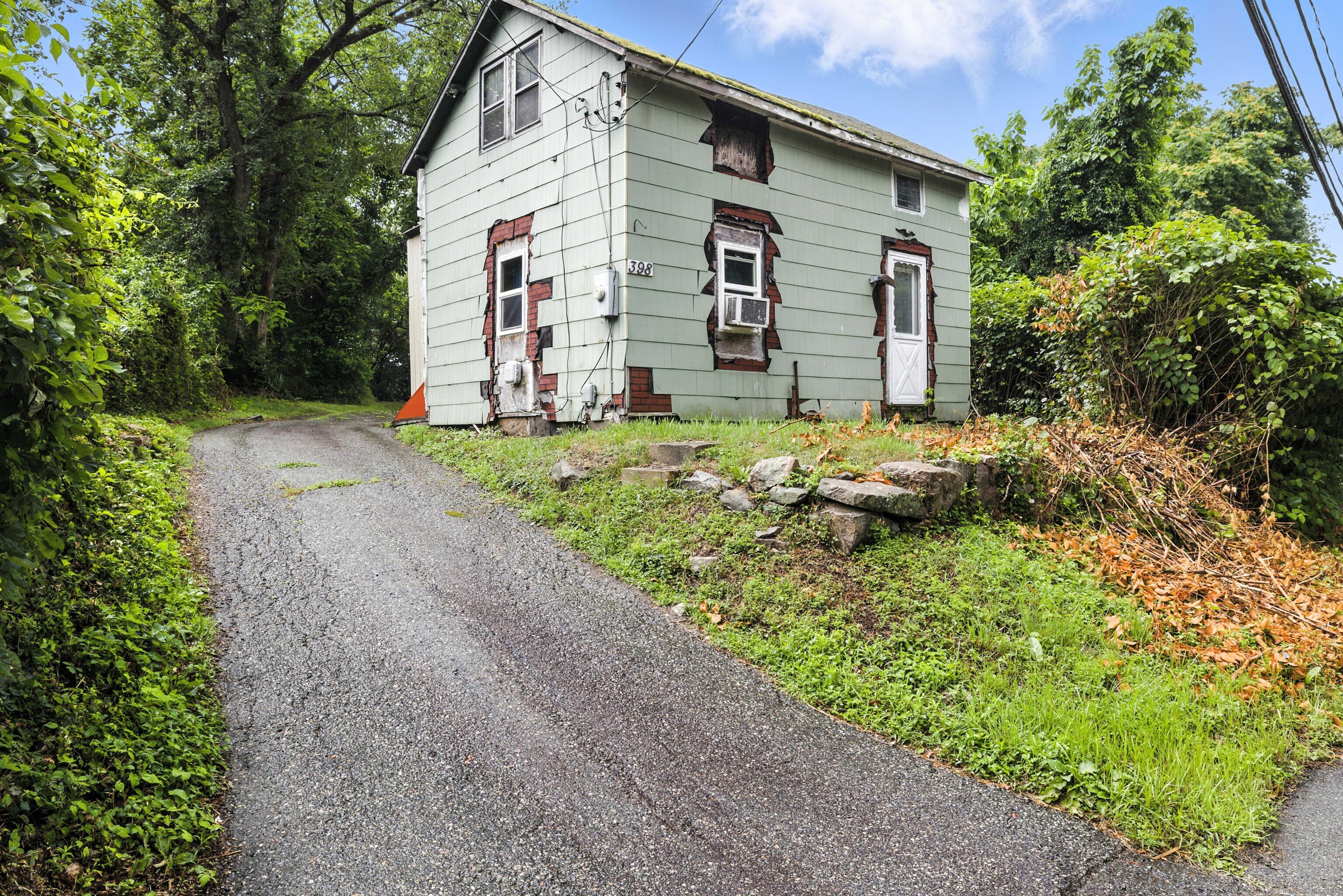 398 & 402 Boston Post Road Waterford CT 06385